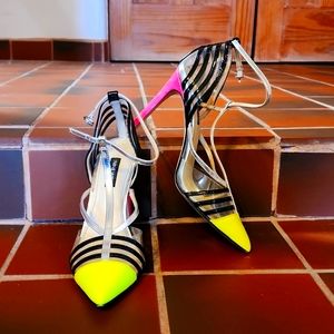 Nine West Terry pumps